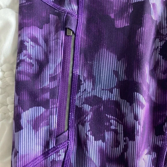 Athleta Women's Purple Pattern Leggings - Picture 6 of 9